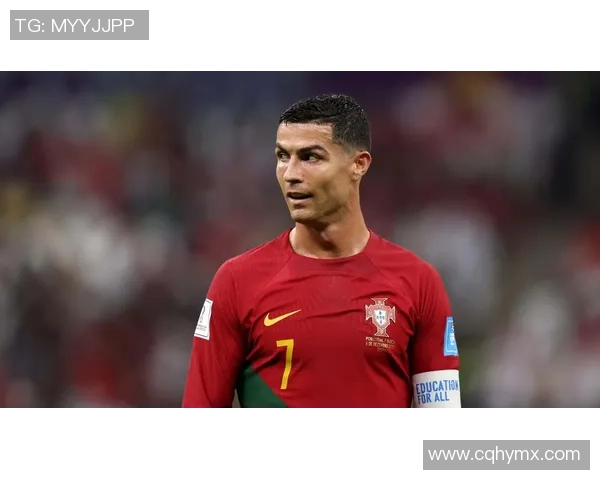 球迷疯狂冲进场内抢夺C罗球衣引发热议的欧冠奇葩瞬间